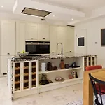The Camden Park Place - Lovely 4Bdr Flat With Garden